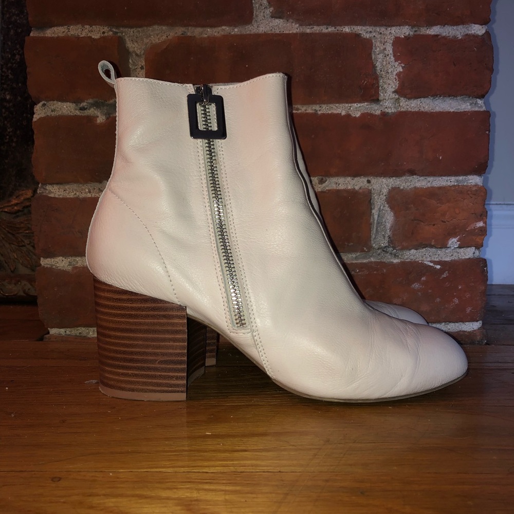 Com + Sens White Booties - image 2